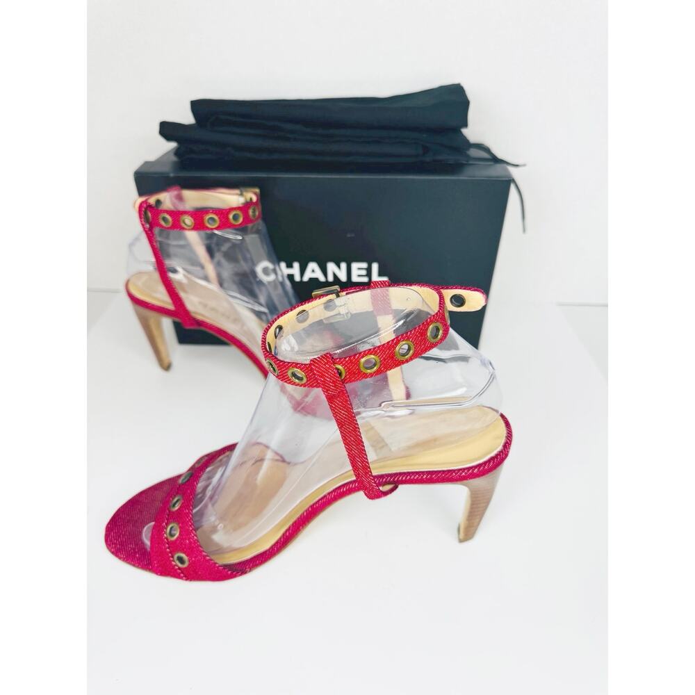 Vintage Chanel Red Canvas Heeled Sandals Grommet CC Logo Ankle Strap Size IT 39
